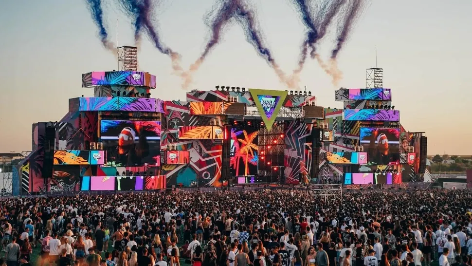 Beach, Please! 2026 începe astăzi! Programul complet, regulile de acces și tot ce trebuie să știi înainte să ajungi la festival