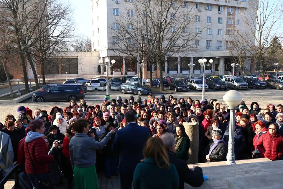 Video | Angajații Spitalului Județean Călărași au declanșat un protest spontan în această dimineață
