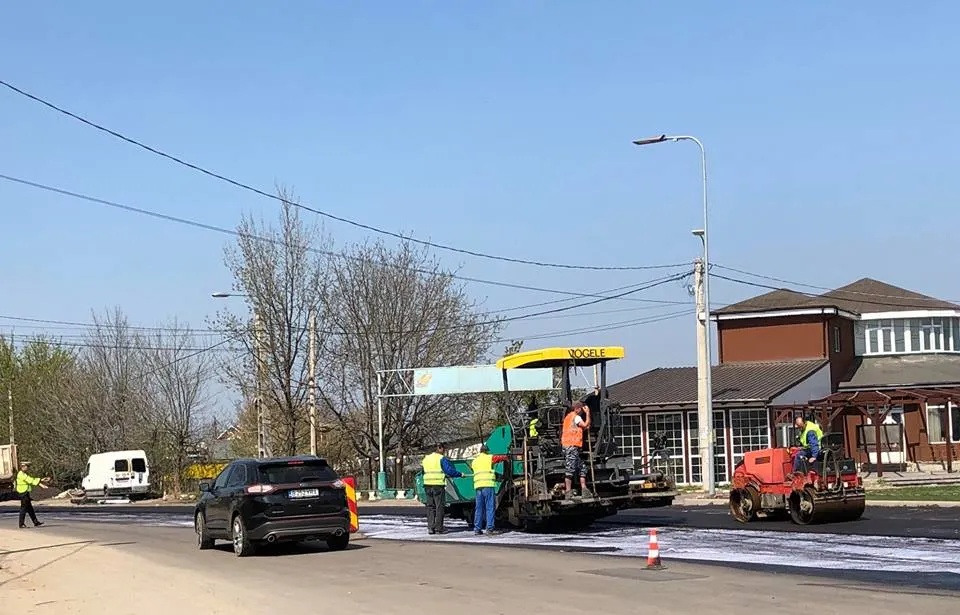 Au demarat lucrările de întreținere pe Varianta Nord din Călărași