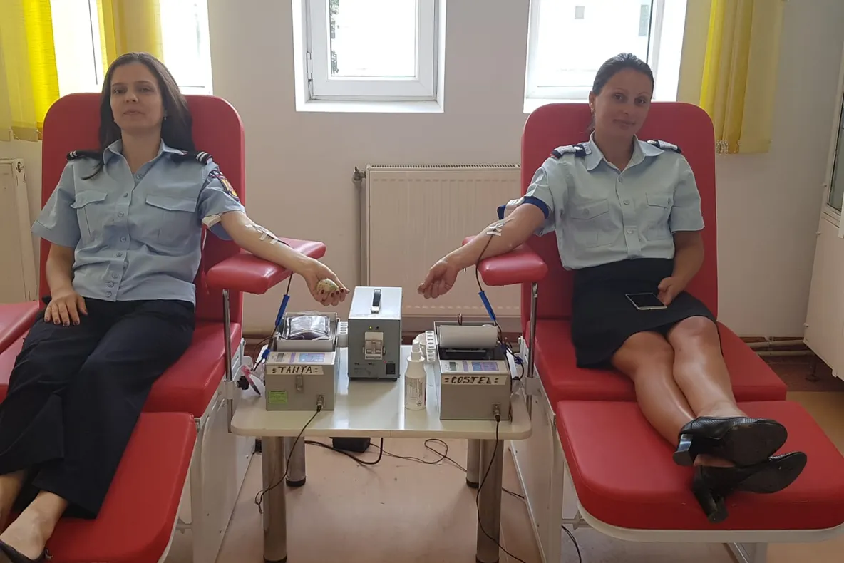 Pompierii călărășeni au donat sânge în cadrul campaniei „Donează şi poți salva o viață“