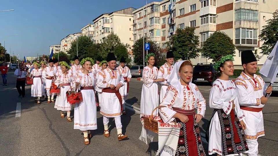 Ansamblul Bărăganul s-a clasat pe locul 2 la Festivalul Național de Folclor de la Mioveni