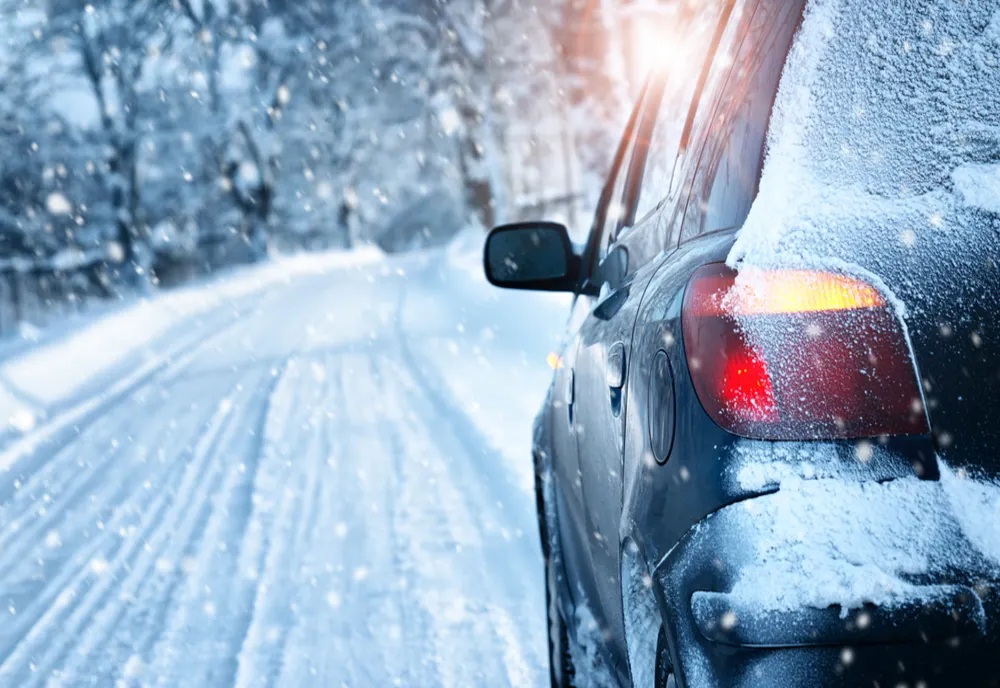Recomandări în atenţia conducătorilor auto privind circulaţia pe timp de iarnă