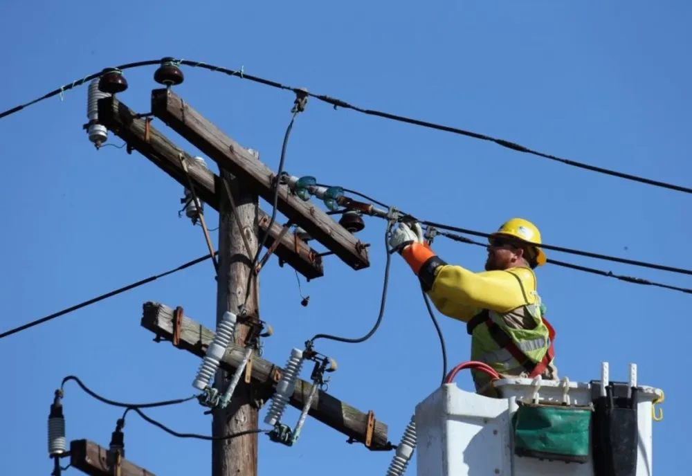 În perioada 4 - 7 februarie energia electrică va fi întreruptă parțial sau total în mai multe localități din județ