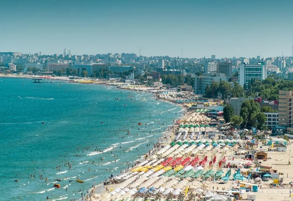 Noi reguli pe litoral. Masca obligatorie în aer liber, între orele  18.00-24.00