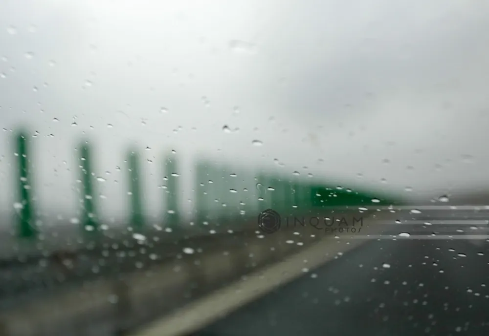Ploaie torențială pe autostrăzile A2 și A4