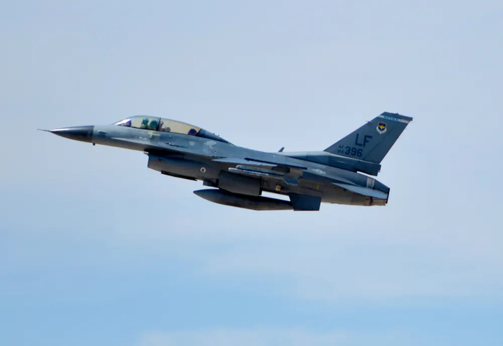  Primele două aeronave de luptă F-16 Fighting Falcon au intrat în posesia Ministerul Apărării