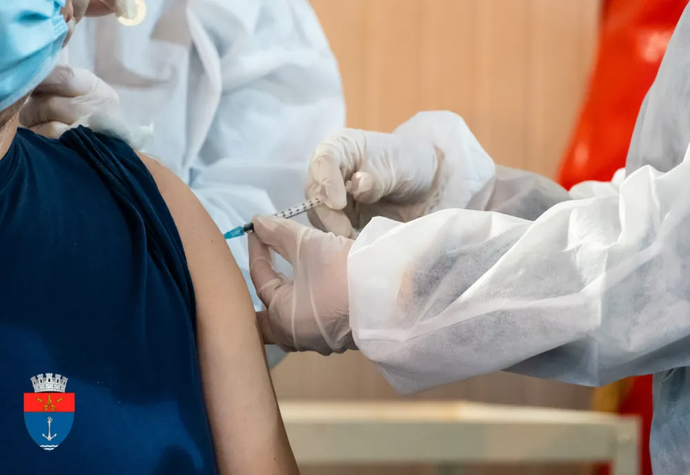 A început vaccinarea la centrul din incinta școlii"Mircea Eliade"Oltenița