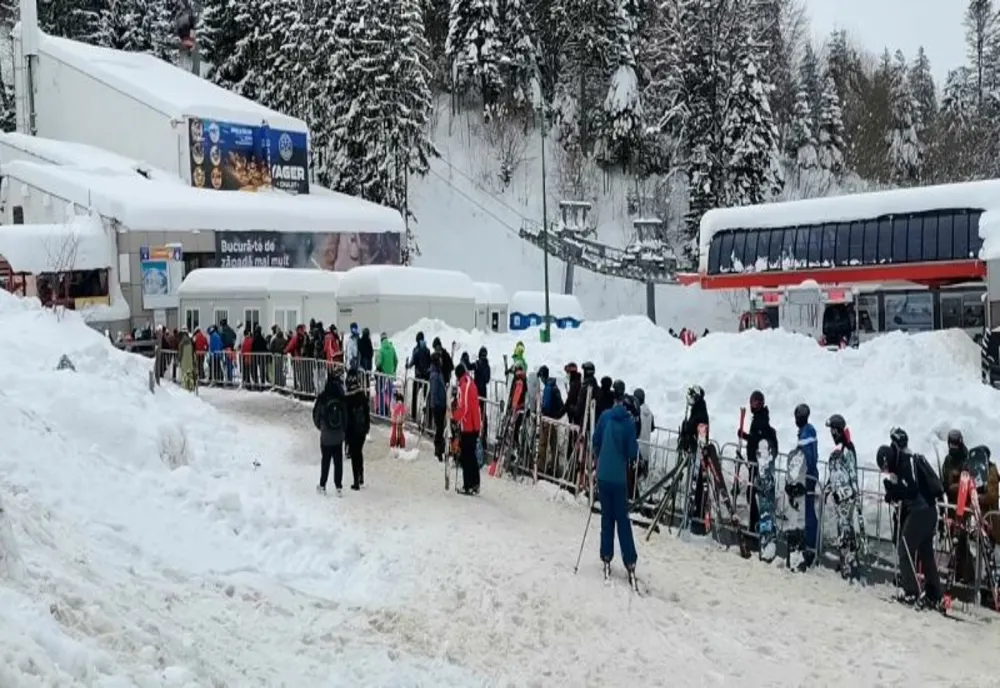 Sărbători de iarnă mai scumpe cu 15% la munte! Facturile la utilități îi obligă pe hotelieri să aplice majorările!