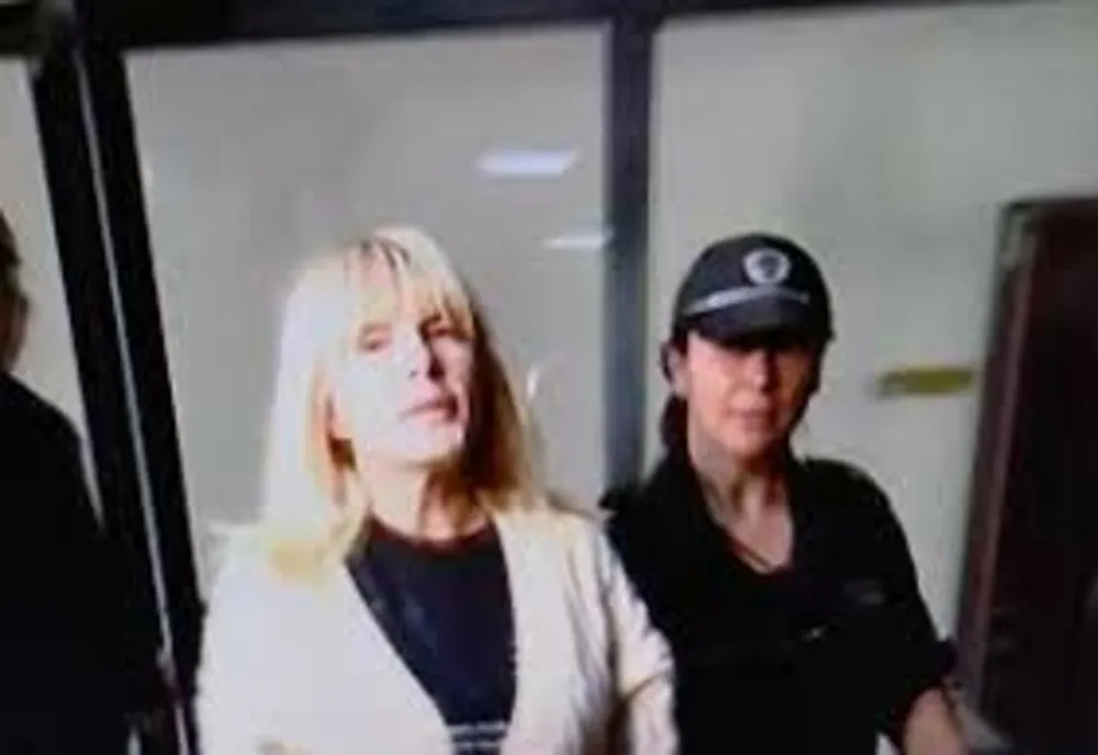 Elena Udrea rămâne în arest în Bulgaria până  pe 14 aprilie