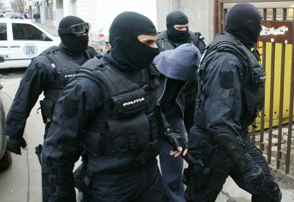 Percheziții în Călărași - infracțiuni de proxenetism, trafic de persoane și spălarea banilor