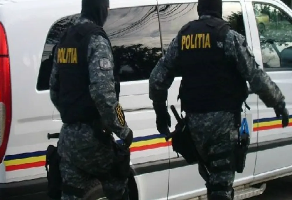 Descinderi ale polițiștilor călărășeni. Șase persoane reținute în urma unui scandal într-o societate comercială