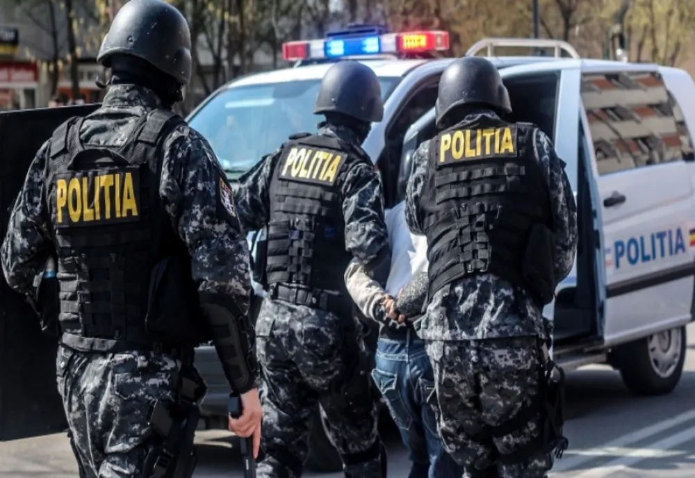 Reținuți de polițiști pentru tâlhărie