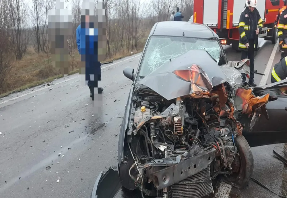 FOTO Accident teribil în Ialomița. Un mort și doi răniți