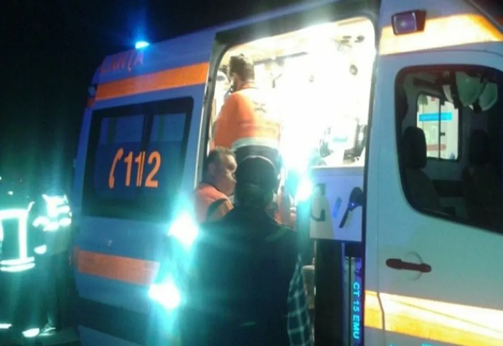 Doi tineri, loviți în plin pe trecerea de pietoni