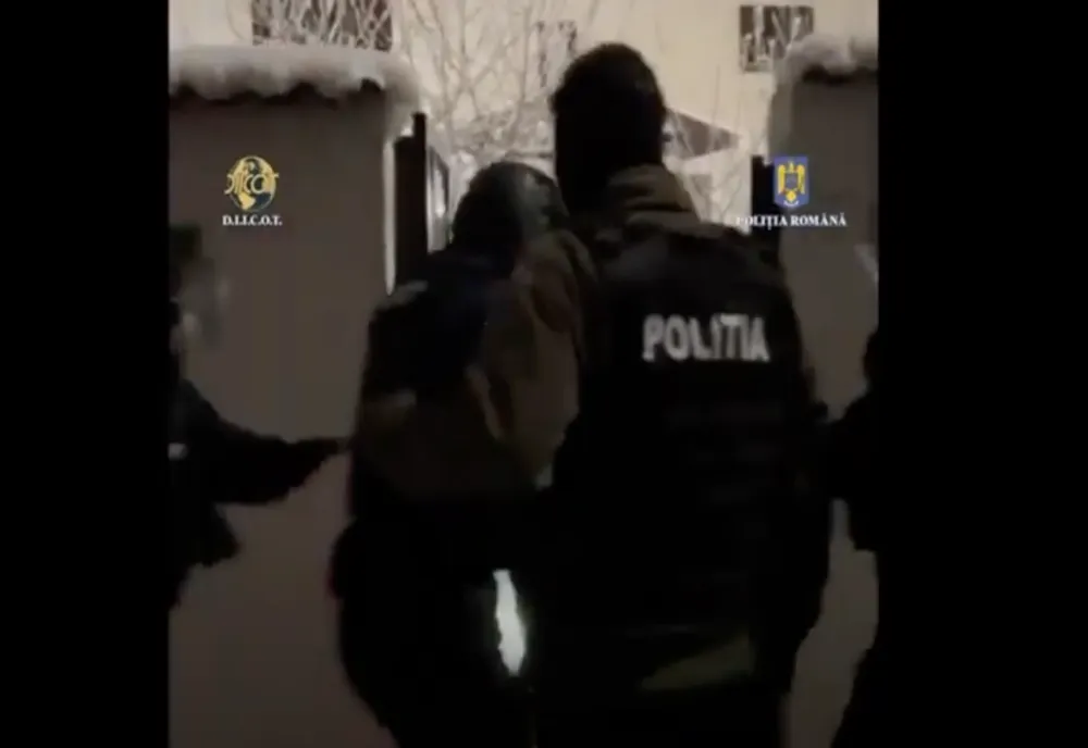 Razii în București și Călărași, la traficanți de cocaină 