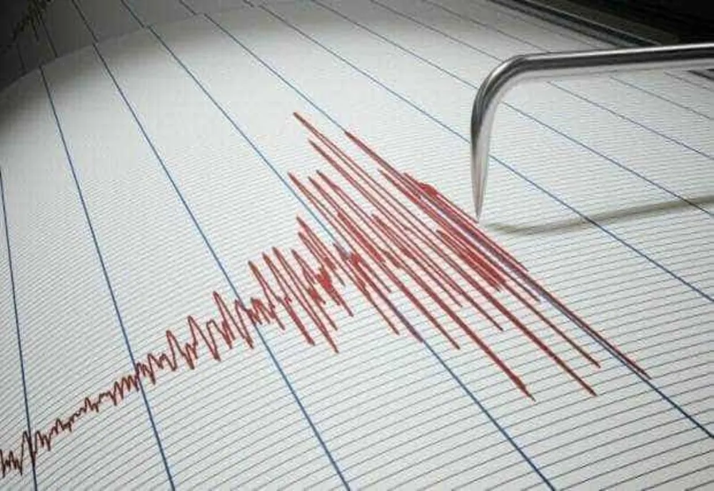 SUTE DE VICTIME DUPĂ UN CUTREMUR DE 6 GRADE, ÎN AFGANISTAN