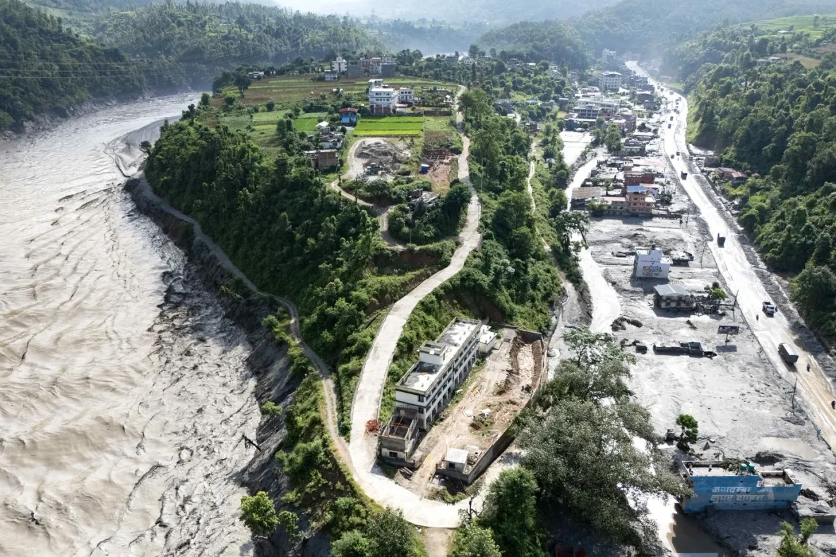Bilanț dramatic după viiturile din Nepal și Tibet: peste 1.000 de morți, mii de oameni sunt dispăruți