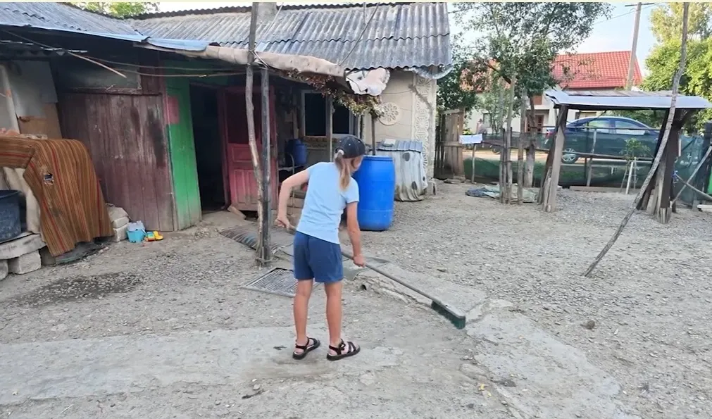 Copiii României nu au rechizite pentru școală: povești sfâșietoare VIDEO