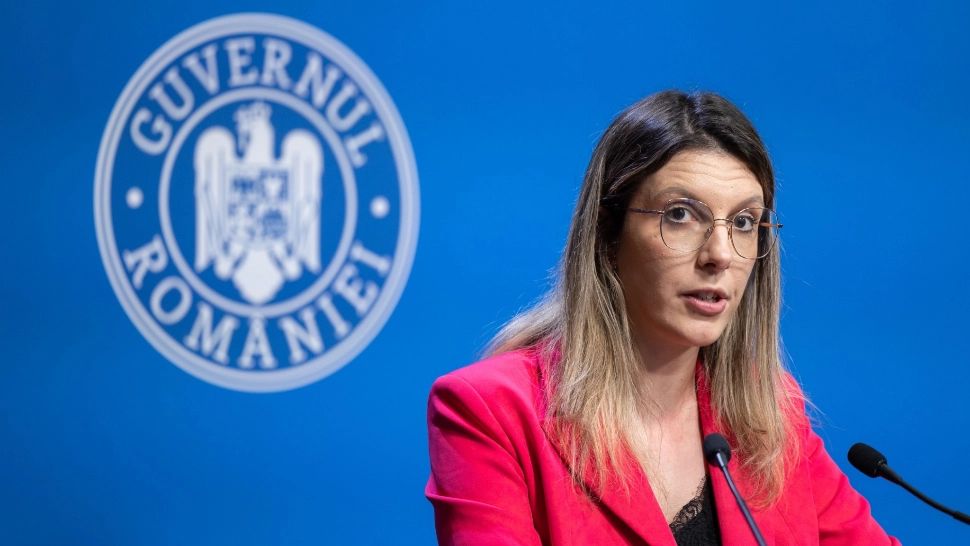 Diana Buzoianu este aşteptată din nou în Parlament, pentru a da explicaţii despre situaţia Barajului Mihăileni