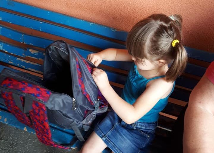 70 de copii nevoiași au primit rechizite pentru nou an școlar