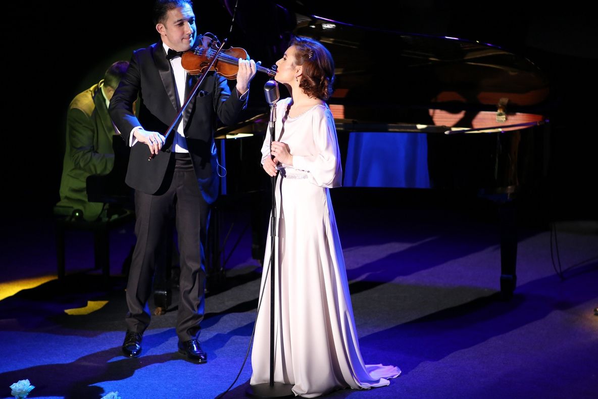 Cântece de odinioară pe scena Sălii Barbu Știrbei din Călărași