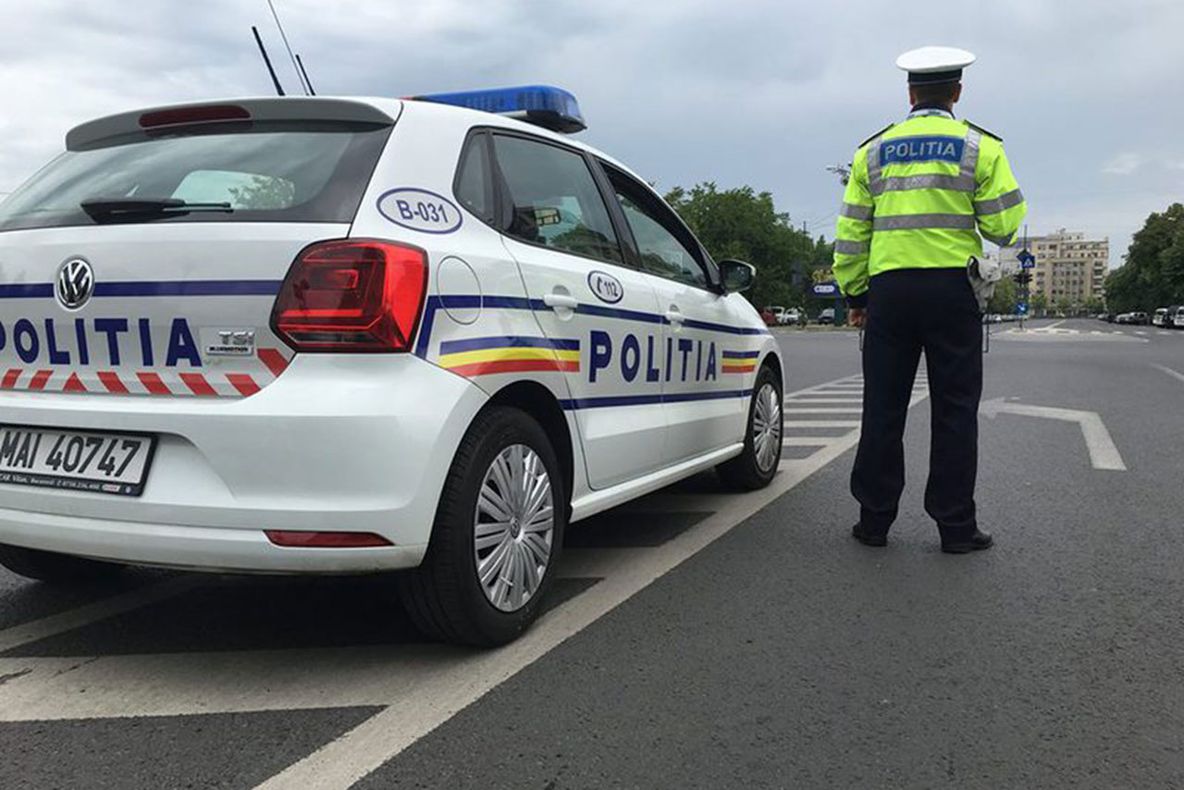 Reținut de polițiști pentru conducere cu permisul suspendat