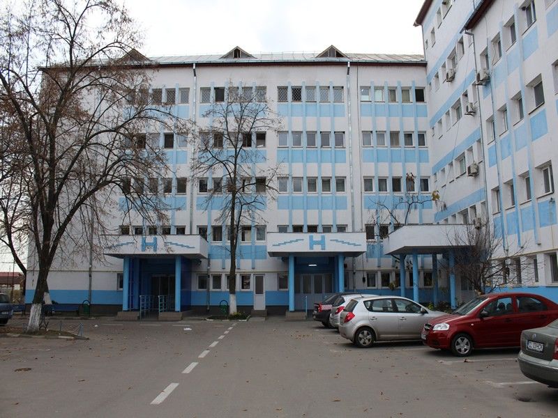 Bolnavi evacuați după izbucnirea unui incendiu la Spitalul Municipal Oltenița