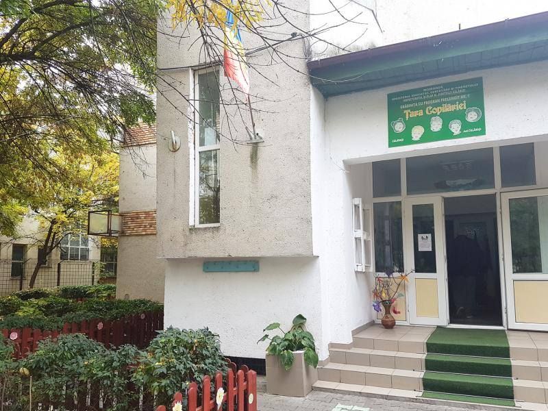 A fost semnat proiectul „Reabilitarea termică a Grădiniței cu Program Prelungit Țara Copilăriei”