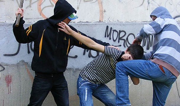 Recomandări ale polițiștilor pentru tineri: Violența fizică sau verbală amplifică problemele, nu le rezolvă!