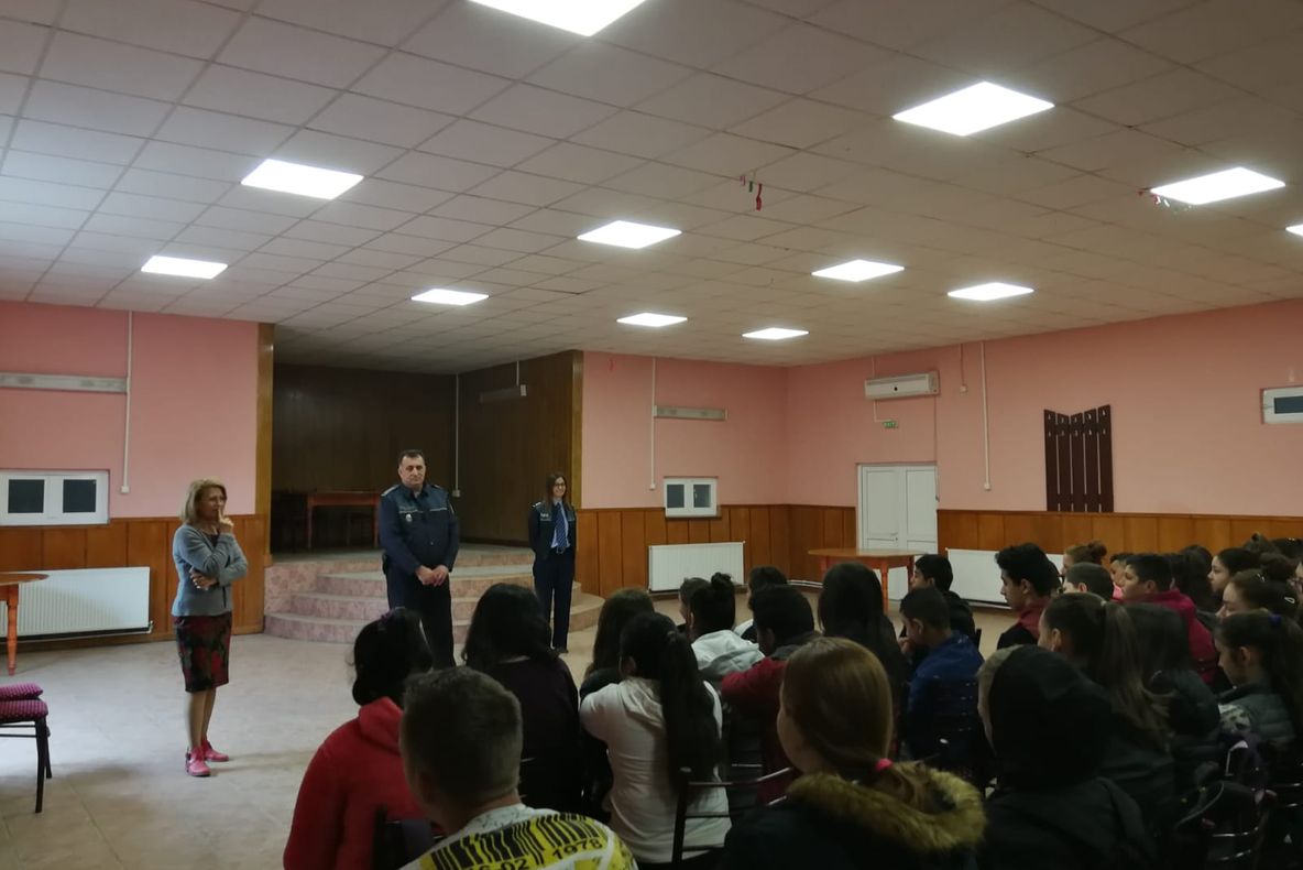 Polițiștii călărășeni desfășoară campania „Împreună pentru o comunitate mai sigură!”