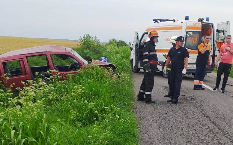 O persoană a murit iar alte trei au fost rănite într-un accident rutier la Floroaica