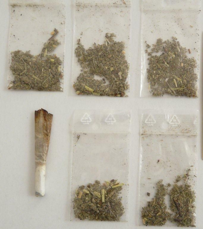 În ultimele 3 zile, șase tineri au fost depistați cu droguri de jandarmii călărășeni