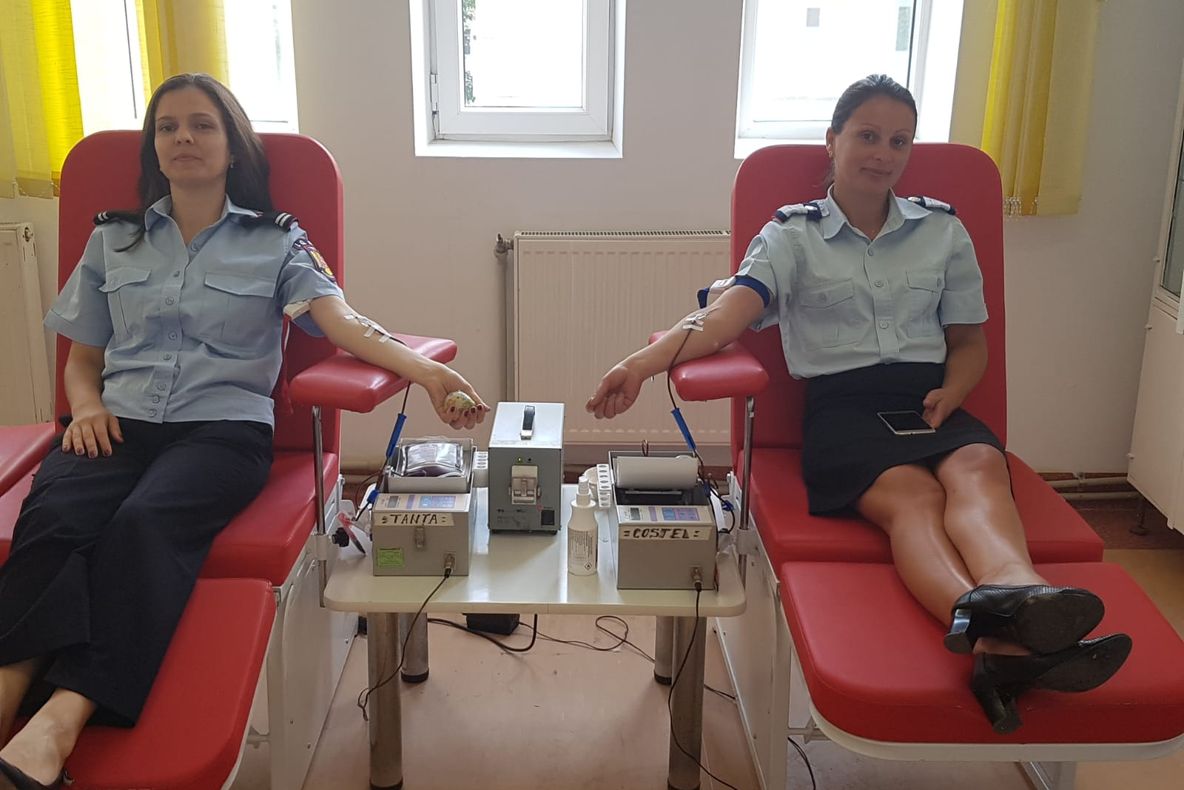Pompierii călărășeni au donat sânge în cadrul campaniei „Donează şi poți salva o viață“