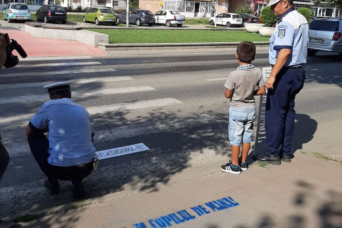 Polițiștii călărășeni desfășoară campania „Asigură-te că ești văzut!”