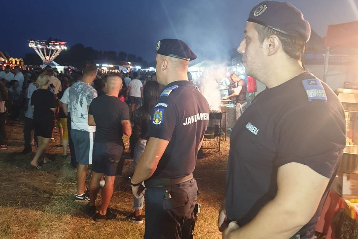 Amenzi de 8.000 lei aplicate de jandarmi în bâlciul din Oltenița