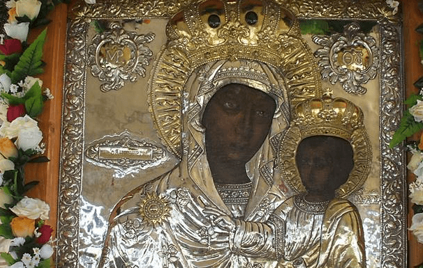 Două zile de procesiune cu icoana făcătoare de minuni a Maicii Domnului de la Trifești, în Călărași