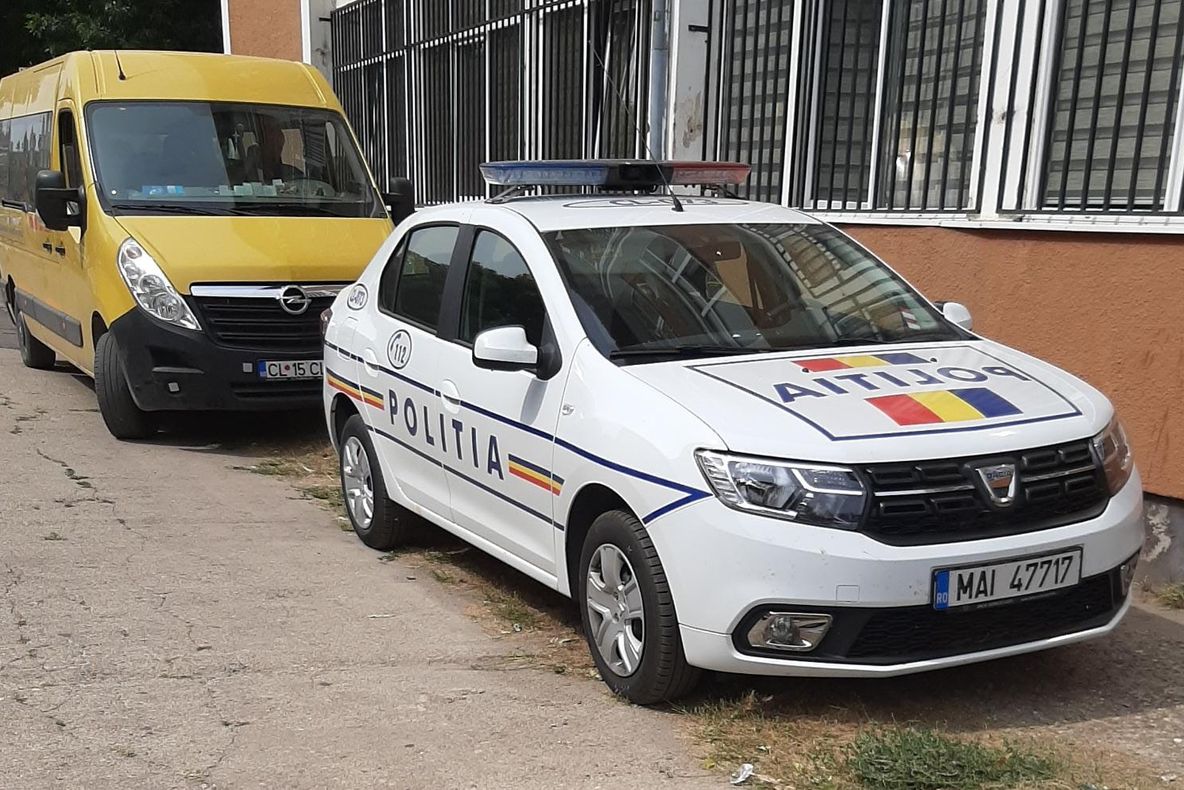Înaintea începerii anului școlar, polițiștii s-au întâlnit cu șoferii de microbuze școlare