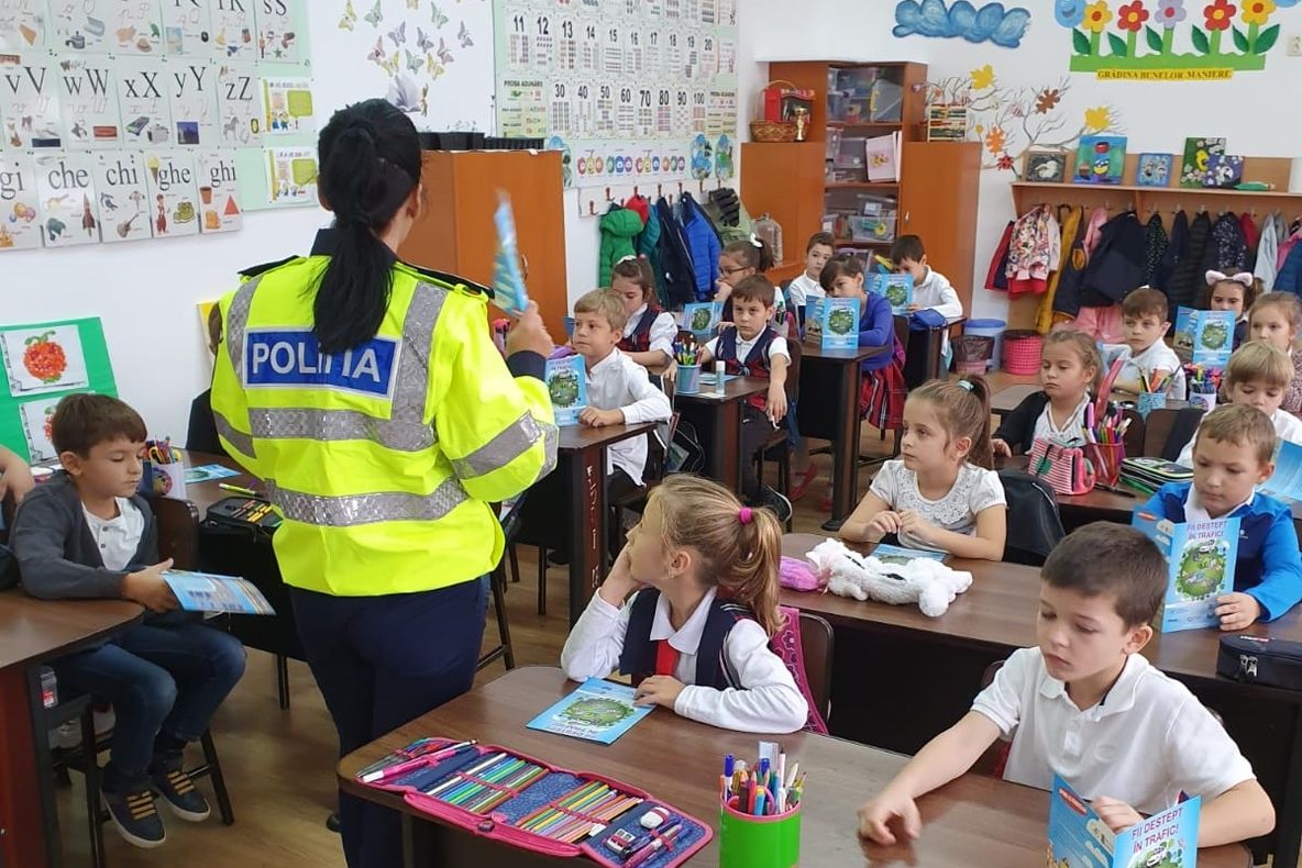 Educație rutieră pentru cei mai mici dintre participanții la trafic