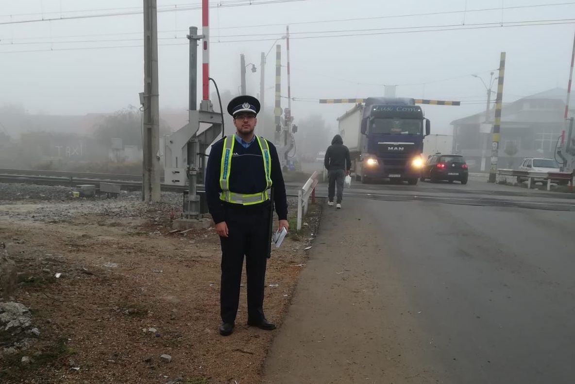 Sancțiuni de 275.765 lei pentru nerespectarea obligațiilor la trecerile la nivel cu calea ferată