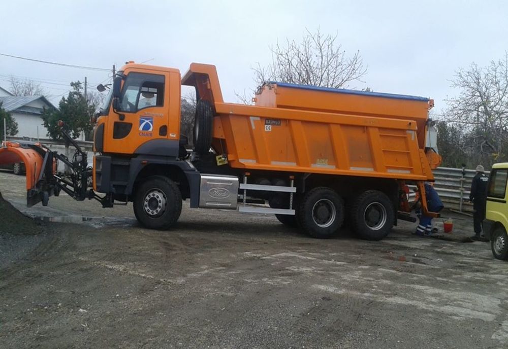 SDN Călărași (DRDP Constanța) a intervenit cu 8 utilaje pe drumurile naționale și Autostrada A2. Starea drumurilor la această oră