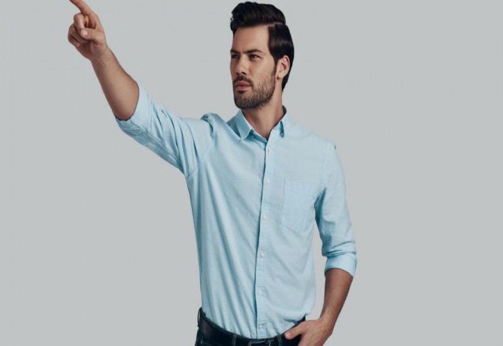  De unde vine gestul de a arăta cu degetul? 