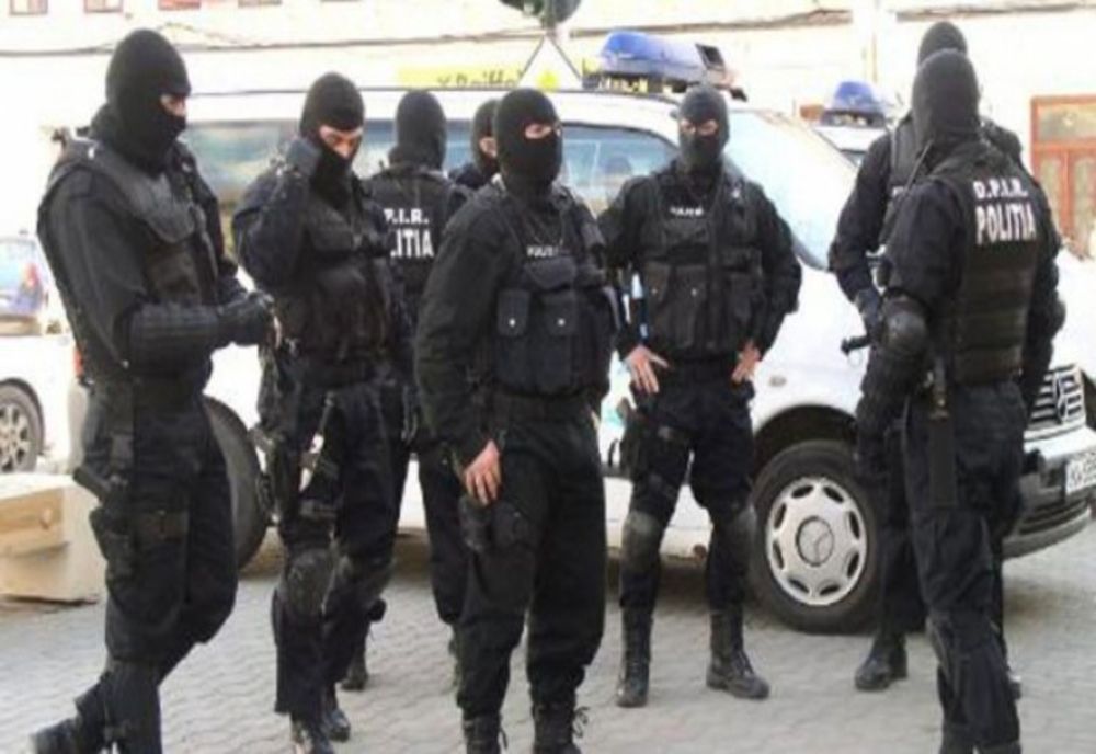 55 de percheziţii, în București și în 5 județe, printre care și Călărași, într-un dosar penal de contrabandă cu tutun