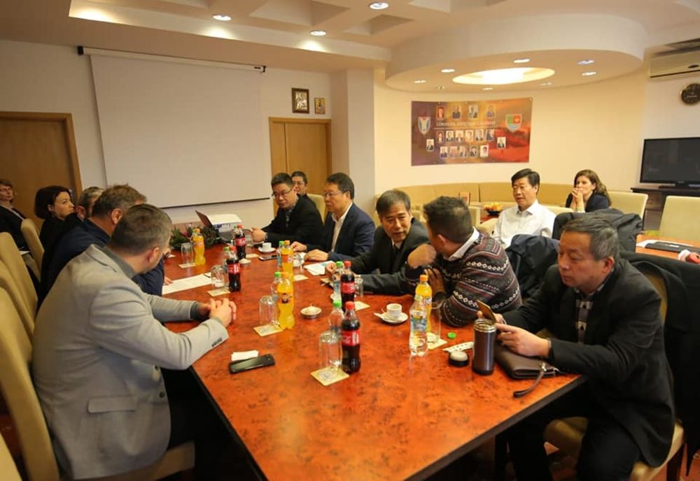 Chinezii, interesați de oportunități de investiții în județul Călărași