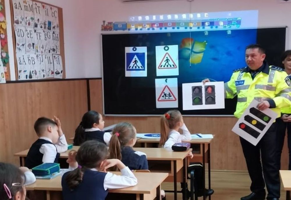 Polițiștii călărășeni au participat la programul „Școala siguranţei Tedi”