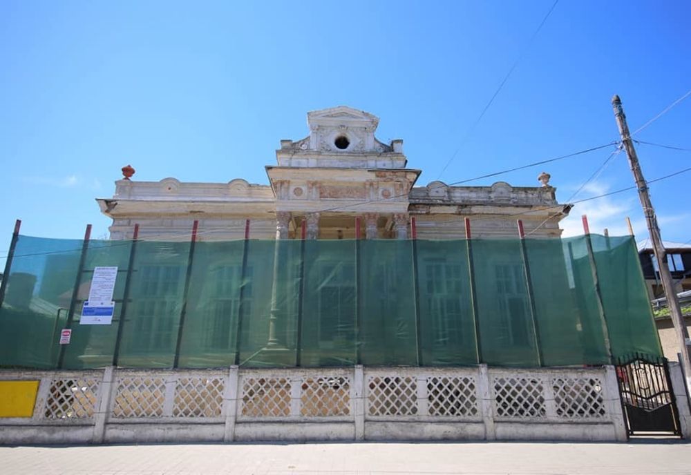 A început reabilitarea fostei Biblioteci Județene Călărași