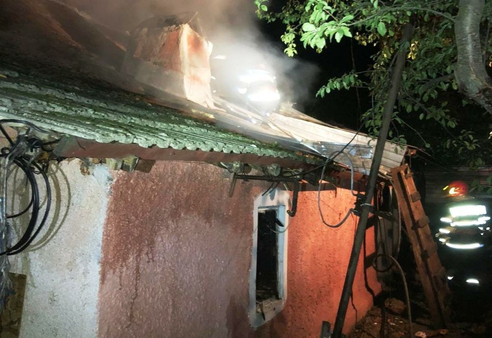 FOTO| Incendiu puternic la Frăsinet
