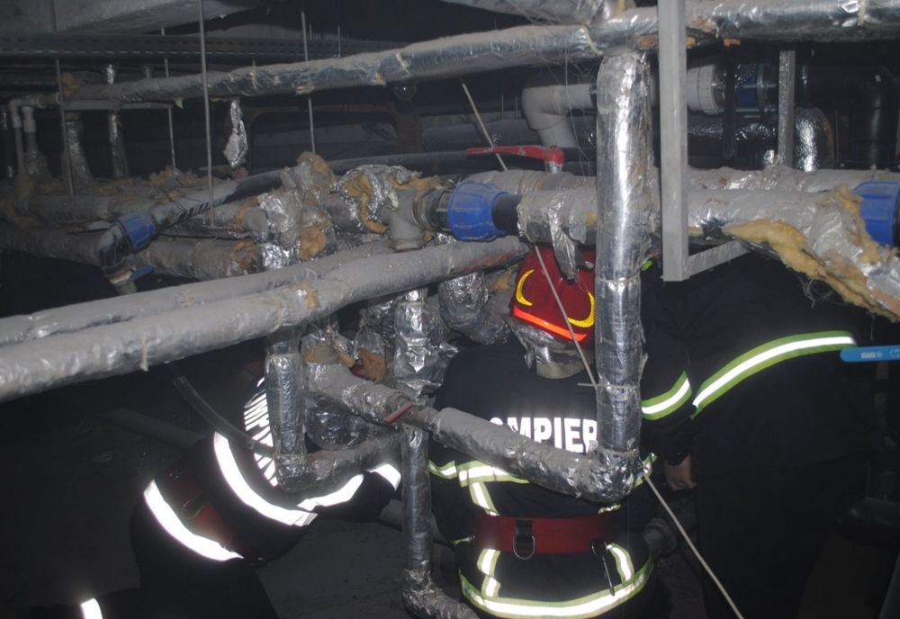 Intervenție rapidă pentru lichidarea unui incendiu izbucnit la nivelul subsolului tehnologic al Spitalului Judeţean de Urgenţă Călăraşi