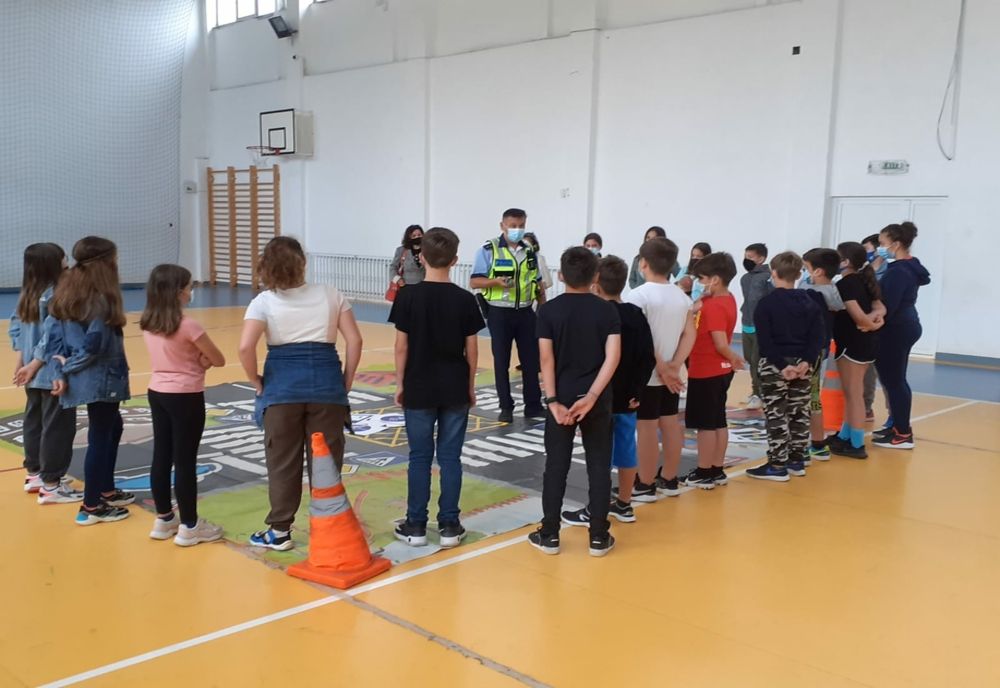  Lecție interactivă de educație rutieră la Liceul Teoretic Mihai Eminescu