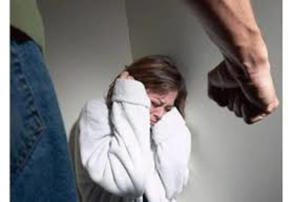 "Liniștit " în arest după ce și-a bătut concubina