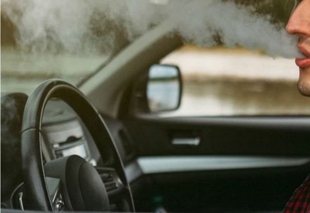 Tânăr teribilist, drogat la volan și cu permisul suspendat